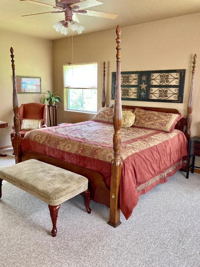 Casa Del Rio Bed And Breakfast Bastrop Eksteriør billede